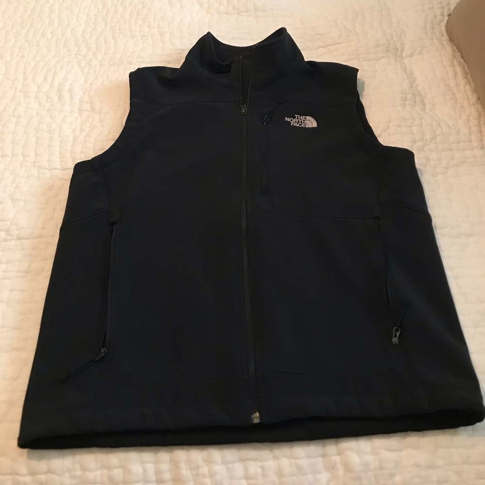 Men’s Black Northface Vest - Medium